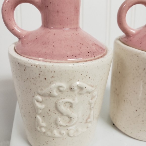 Vintage S&P shakers grease jug pottery - Picture 9 of 11